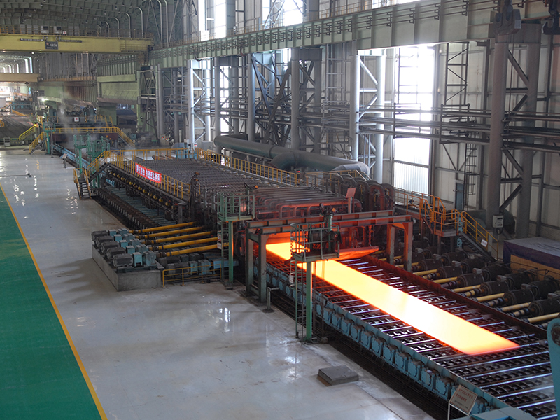 hot-rolling-mill-working-steel-rolling-steel-plate-SME-group